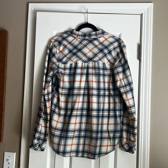 Thread & Supply, Women’s button down flannel - Picture 3 of 3